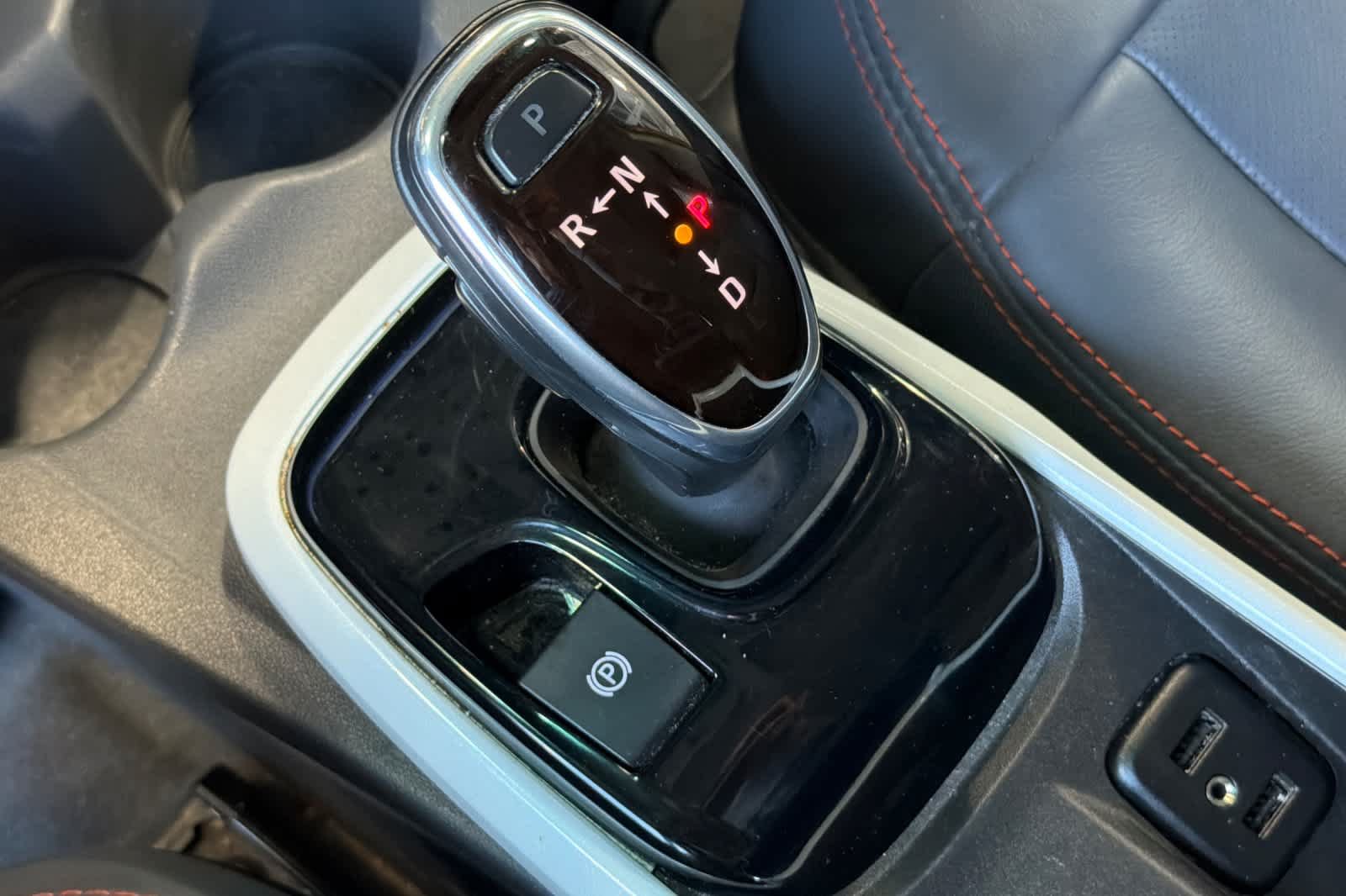 Used 2018 Chevrolet Bolt Premier w/ Driver Confidence II Package FWD image 23