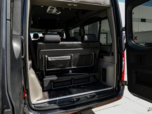 Used 2023 Mercedes-Benz Sprinter 2500 image 99