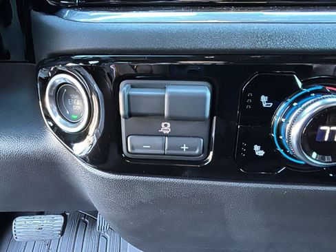 New 2026 GMC Sierra 1500 SLE image 21