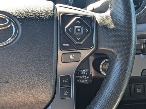 Used 2018 Toyota Tacoma TRD Sport image 23