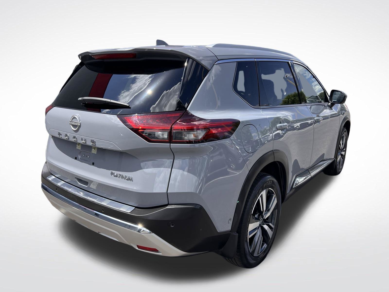 Used 2023 Nissan Rogue Platinum w/ Platinum Premium Package FWD image 7