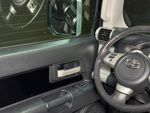 Used 2007 Toyota FJ Cruiser 4WD image 26