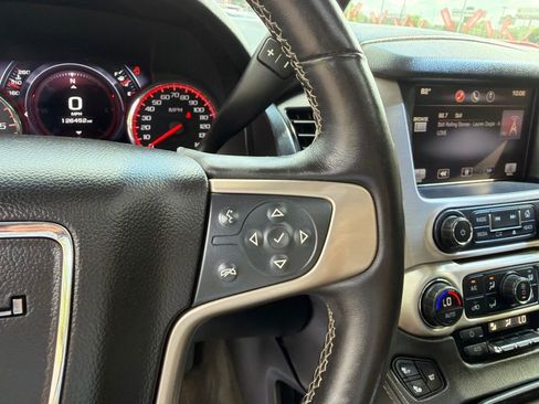 Used 2015 GMC Yukon XL Denali w/ Touring Package AWD/4WD image 27