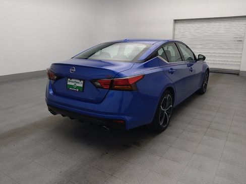 Used 2025 Nissan Altima 2.5 SR w/ SR Premium Package FWD image 9