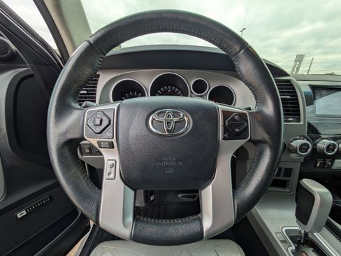 Used 2016 Toyota Sequoia Limited image 18