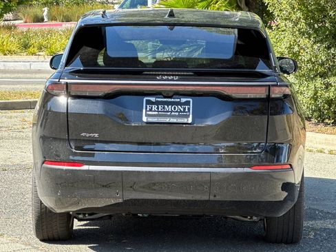 New 2025 Jeep Wagoneer S Limited image 4