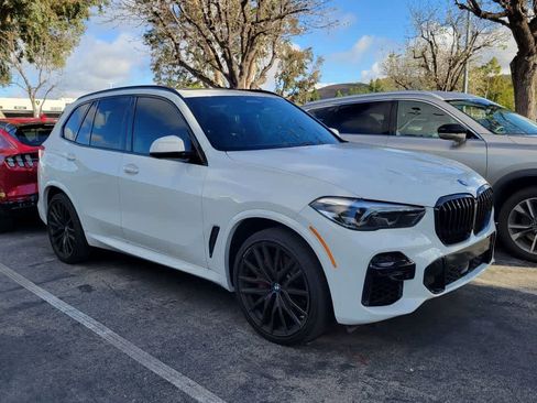 Used 2022 BMW X5 xDrive40i w/ M Sport Package image 9