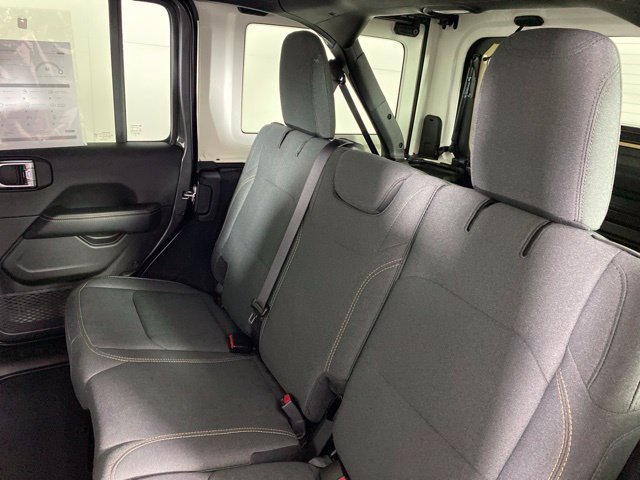 Used 2026 Jeep Wrangler Unlimited Sahara AWD/4WD image 34