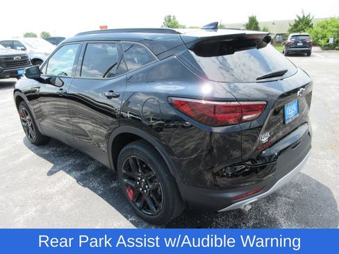Used 2024 Chevrolet Blazer LT w/ Redline Edition FWD image 3