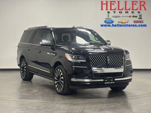 Used 2022 Lincoln Navigator L Black Label image 1