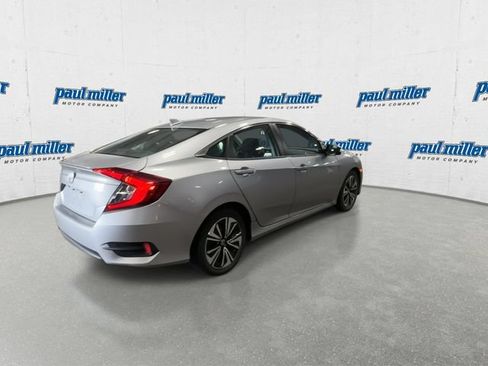 Used 2016 Honda Civic EX-T image 11