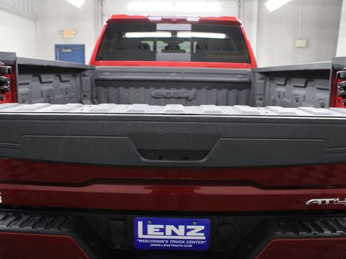 Used 2024 GMC Sierra 2500 AT4 w/ AT4 Preferred Package AWD/4WD image 47