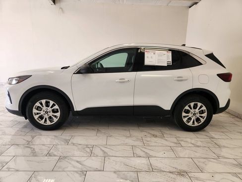 Used 2024 Ford Escape Active AWD/4WD image 4