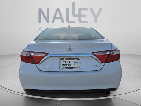 Used 2017 Toyota Camry XLE w/ Moonroof Package FWD image 4