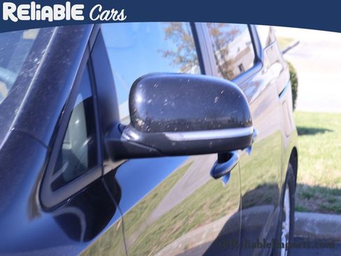 Used 2019 Kia Sedona LX image 13