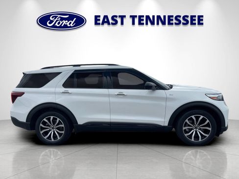 Used 2022 Ford Explorer ST-Line RWD image 2