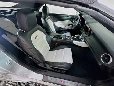 Used 2017 Chevrolet Camaro SS RWD image 28