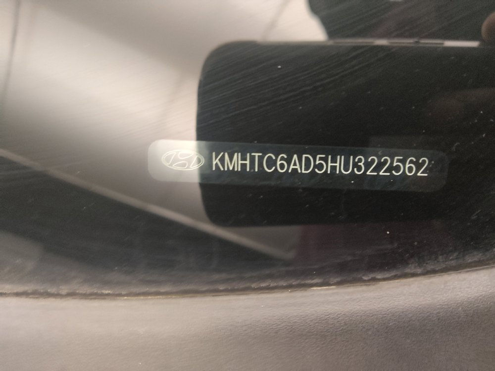 Used 2017 Hyundai Veloster Value Edition FWD image 33