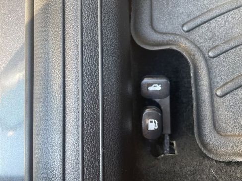 Used 2023 Kia Forte LXS w/ LXS Technology Package image 18