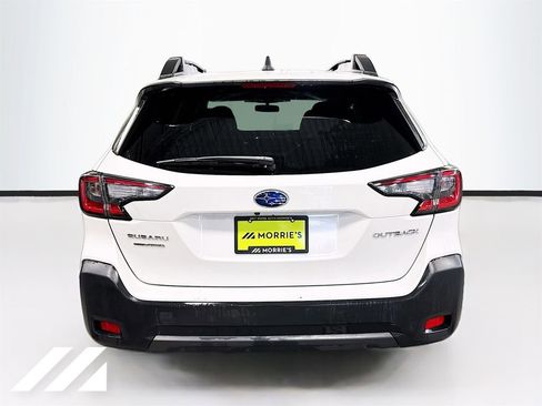 Used 2025 Subaru Outback Premium AWD/4WD image 6