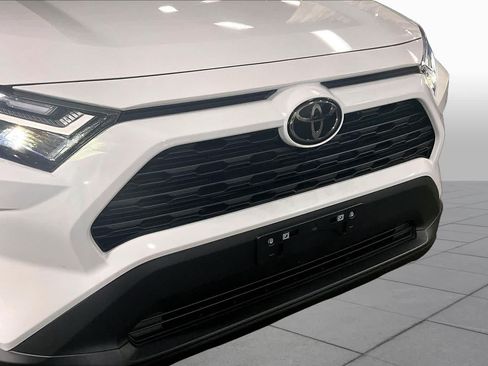 Certified 2024 Toyota RAV4 LE AWD/4WD image 30