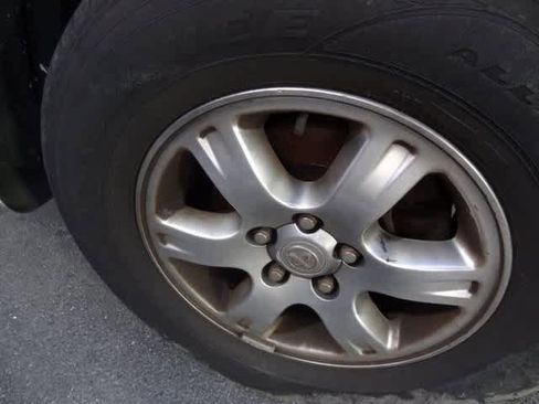 Used 2005 Toyota Highlander 2WD V6 w/ 3rd Row image 21