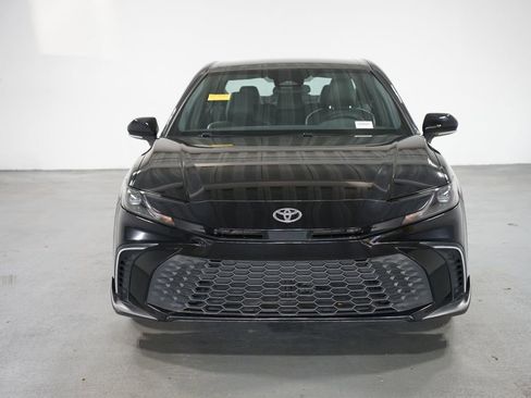 Certified 2025 Toyota Camry SE image 2