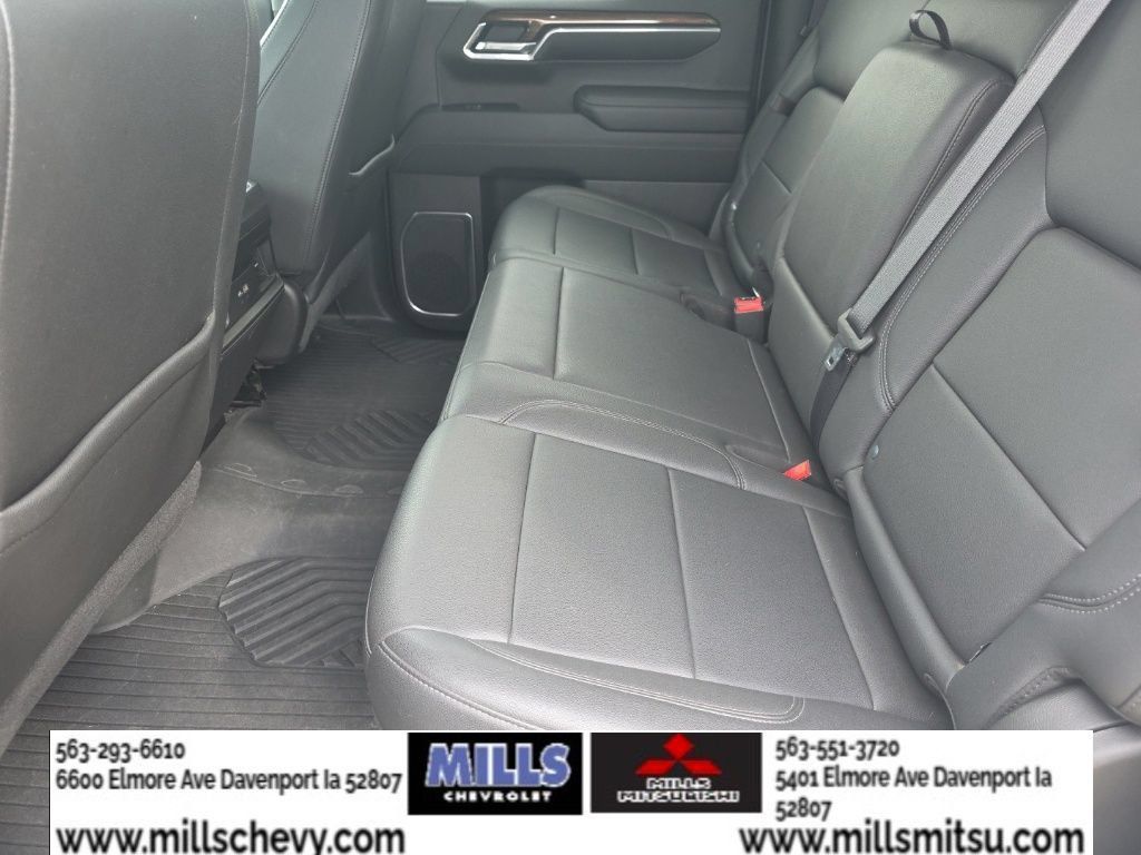 Used 2022 Chevrolet Silverado 1500 LT Trail Boss w/ LT Trail Boss Premium Package AWD/4WD image 15