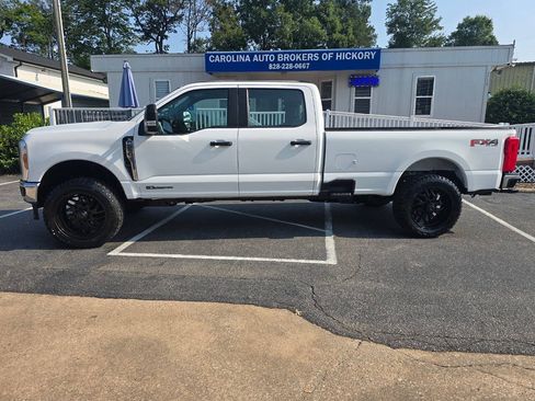 Used 2024 Ford F250 XL w/ FX4 Off-Road Package AWD/4WD image 3