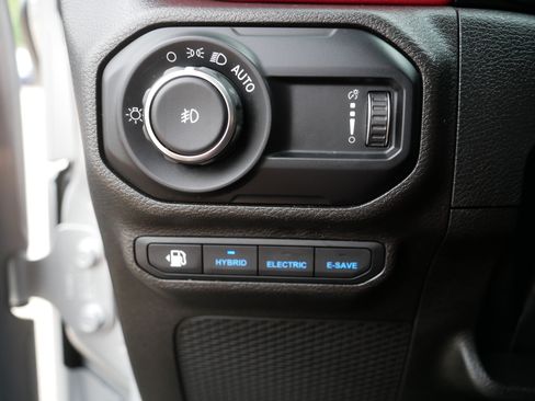 Used 2023 Jeep Wrangler Unlimited Rubicon 4xe AWD/4WD image 26