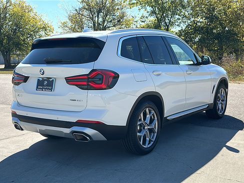 Certified 2024 BMW X3 xDrive30i w/ Premium Package image 8