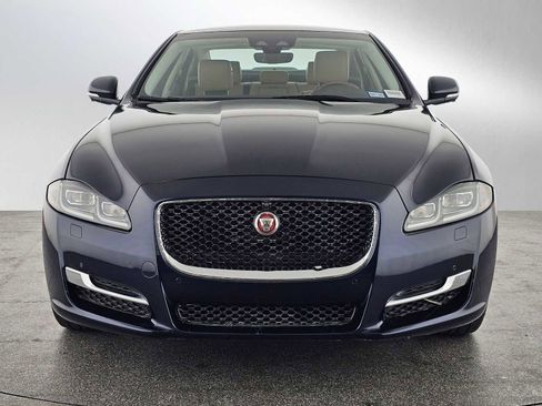 Used 2019 Jaguar XJ R-Sport image 8