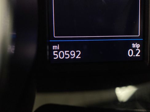Used 2019 Volkswagen Tiguan SE w/ Panoramic Sunroof Package AWD/4WD image 10
