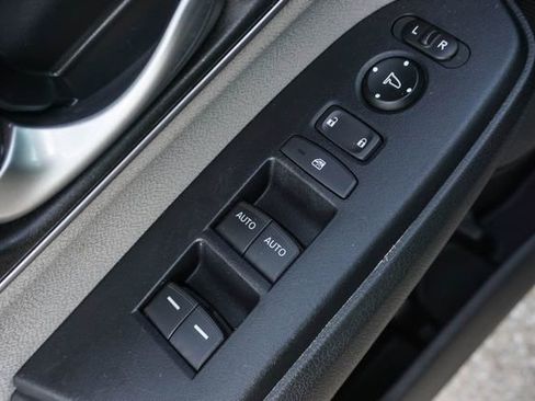 Used 2018 Honda CR-V EX image 9