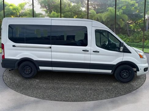 Used 2025 Ford Transit 350 XLT RWD image 4