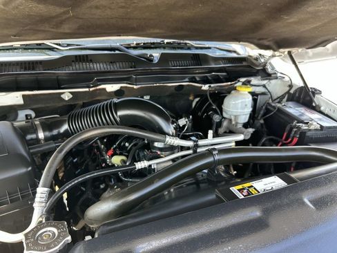Used 2021 RAM 1500 Classic SLT AWD/4WD image 20