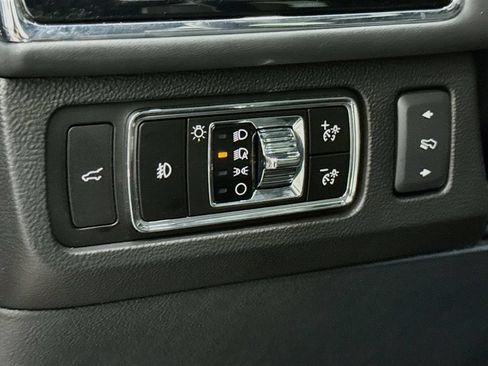 Used 2023 Lincoln Navigator Black Label AWD/4WD image 10