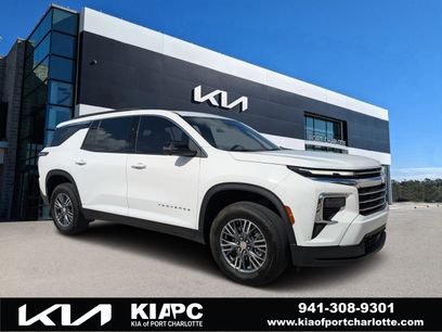 Used 2025 Chevrolet Traverse LT w/ Driver Confidence Package