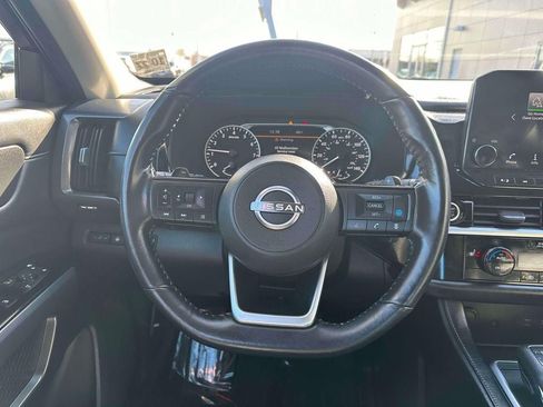 Used 2023 Nissan Pathfinder SL w/ Lighting Package (N92) AWD/4WD image 15