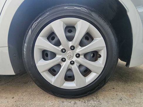 Used 2023 Toyota Corolla LE image 11