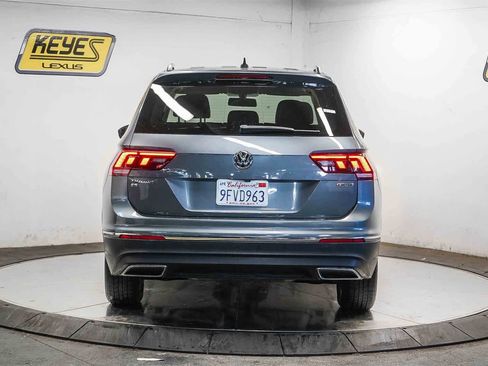 Used 2020 Volkswagen Tiguan SE image 3