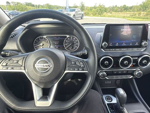Used 2023 Nissan Sentra SV FWD image 27