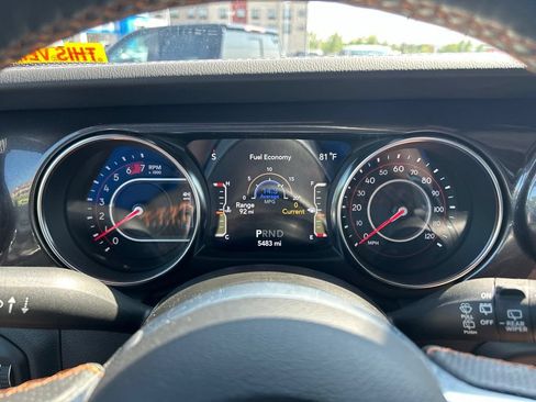 Used 2021 Jeep Wrangler Unlimited Rubicon w/ Trailer Tow Package AWD/4WD image 25