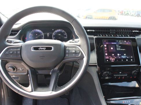 New 2026 Jeep Grand Cherokee L Laredo image 8