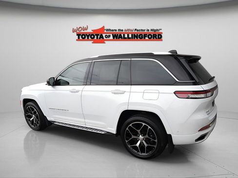 Used 2022 Jeep Grand Cherokee Summit AWD/4WD image 6