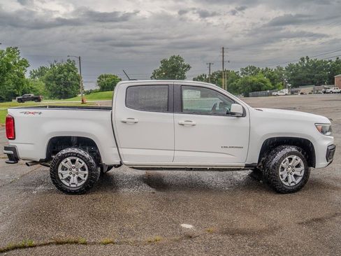 Used 2022 Chevrolet Colorado LT w/ LT Convenience Package AWD/4WD image 8