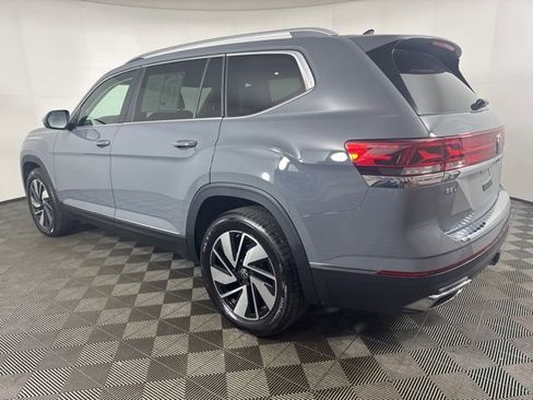 Used 2025 Volkswagen Atlas SEL image 6