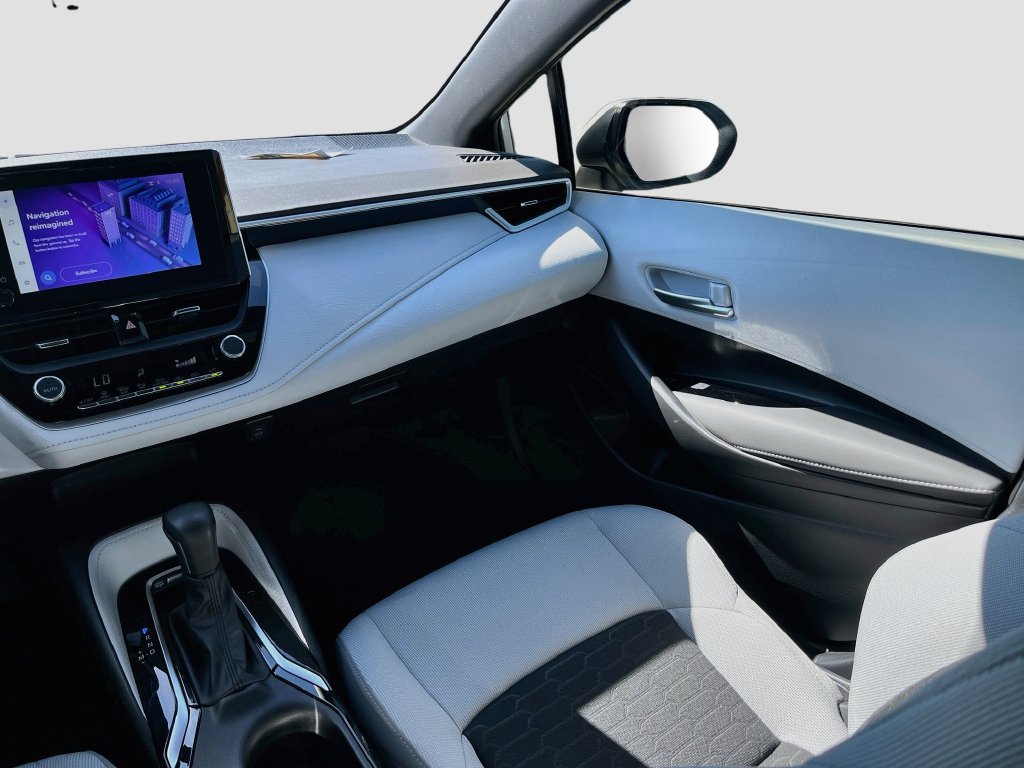 Used 2025 Toyota Corolla SE FWD image 21