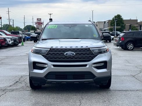 Certified 2023 Ford Explorer XLT w/ Equipment Group 202A AWD/4WD image 2