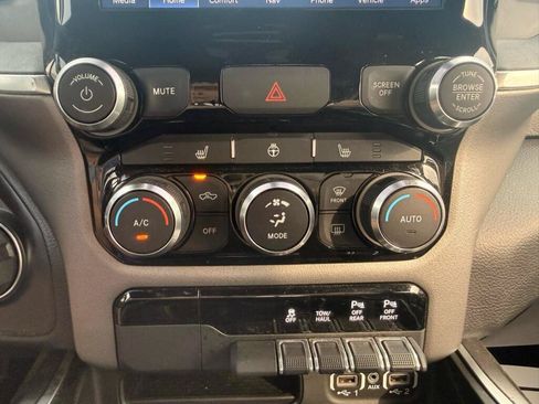 Used 2022 RAM 1500 Big Horn AWD/4WD image 23
